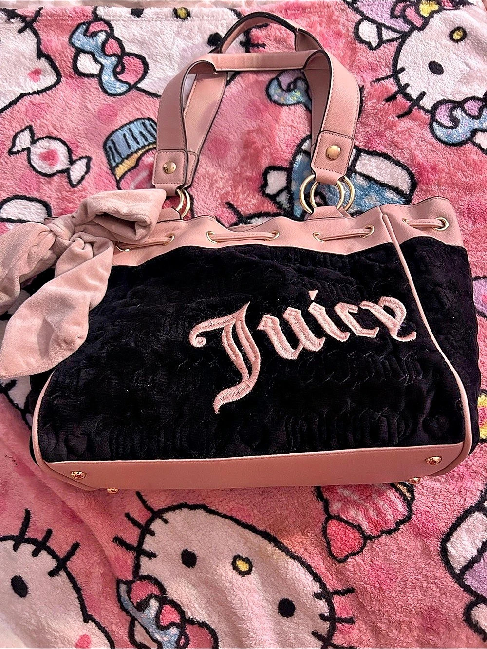 Juicy Couture Vintage Black and Pink Daydreamer